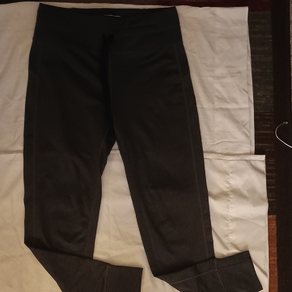 Black Cropped Leggings